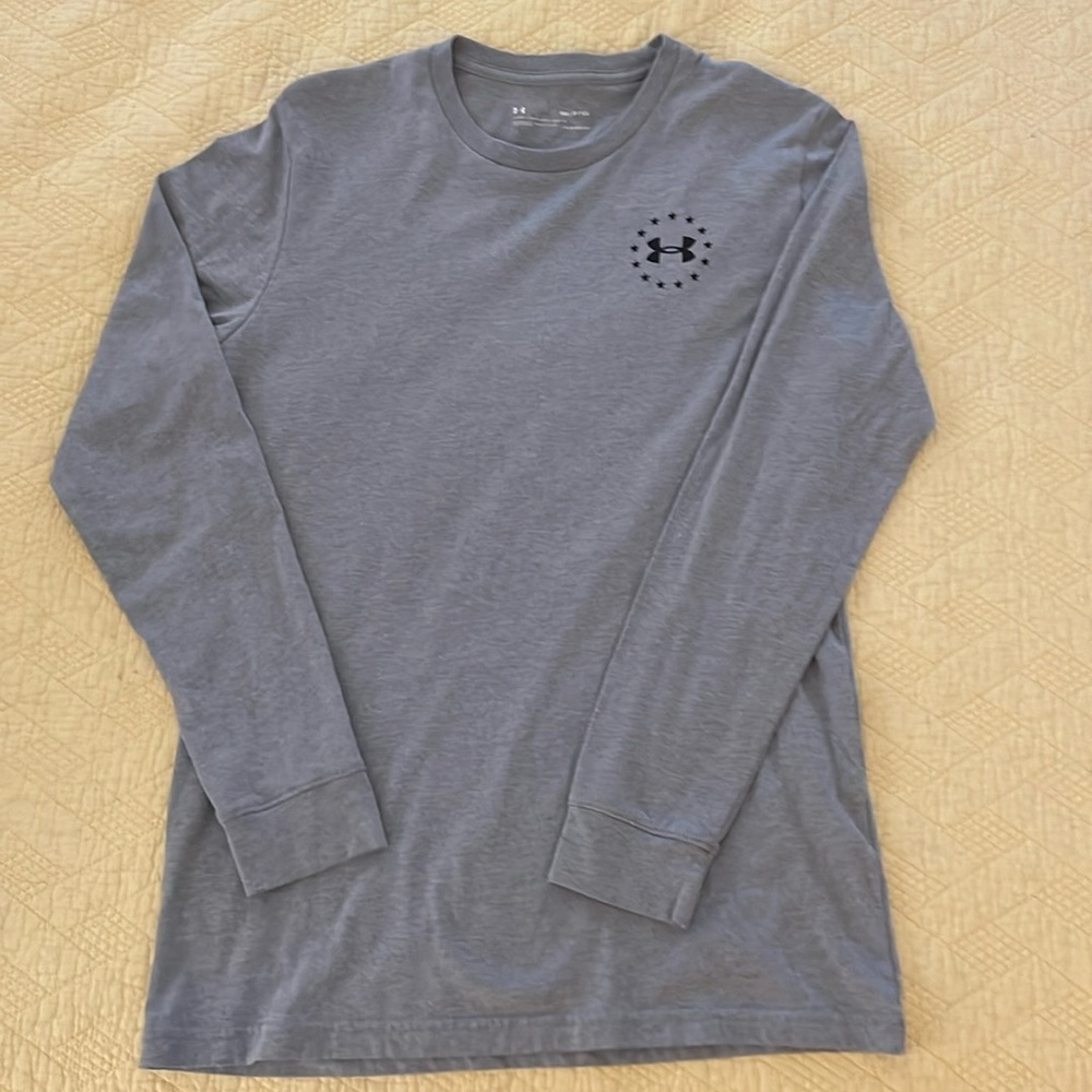 Men’s Small Long sleeve Under Armour Shirt